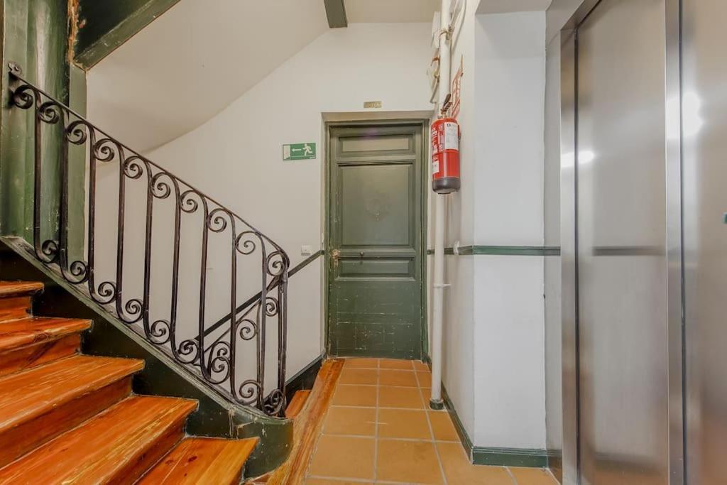 Modern Apt Para 6Px En La Plaza De Tirso De Molina Madrid Exteriér fotografie