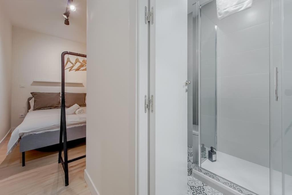 Modern Apt Para 6Px En La Plaza De Tirso De Molina Madrid Exteriér fotografie