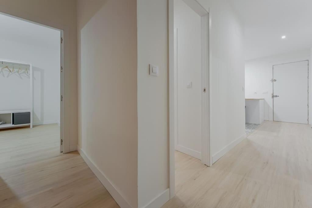 Modern Apt Para 6Px En La Plaza De Tirso De Molina Madrid Exteriér fotografie